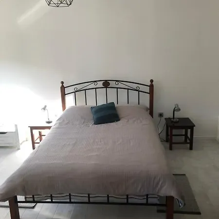 Room St Lucia 아파트 *